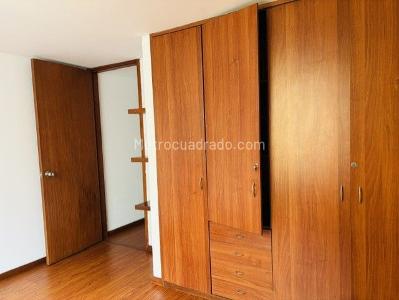 Apartamento de 2 alcobas en venta en Maria Cristina, Bogotá, 74 m² · foto 7 de 16