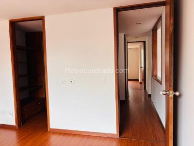 Apartamento de 2 alcobas en venta en Maria Cristina, Bogotá, 74 m² · foto 12 de 16