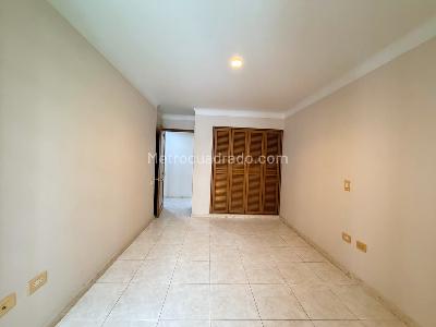 Apartamento de 3 alcobas en venta en Cabecera Del Llano, Bucaramanga, 134 m² · foto 10 de 14