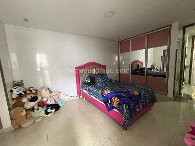 Casa de 5 alcobas en venta en Lagos Del Cacique, Bucaramanga, 320 m² · foto 10 de 20