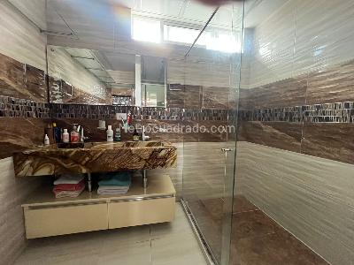 Casa de 5 alcobas en venta en Lagos Del Cacique, Bucaramanga, 320 m² · foto 11 de 20