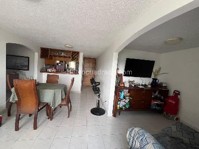 Apartamento de 3 alcobas en venta en Cañaveral, Floridablanca, 82 m² · foto 3 de 17