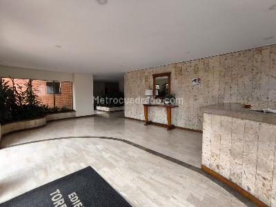 Apartamento de 3 alcobas en venta en Bella Suiza Alta, Bogotá, 104 m² · foto 9 de 20