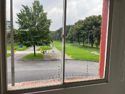 Apartamento de 3 alcobas en venta en Ciudad Salitre Occidental, Bogotá, 70 m² · foto 5 de 12