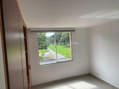 Apartamento de 3 alcobas en venta en Ciudad Salitre Occidental, Bogotá, 70 m² · foto 6 de 12
