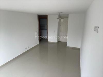 Apartamento de 3 alcobas en venta en Ciudad Salitre Occidental, Bogotá, 70 m² · foto 2 de 12