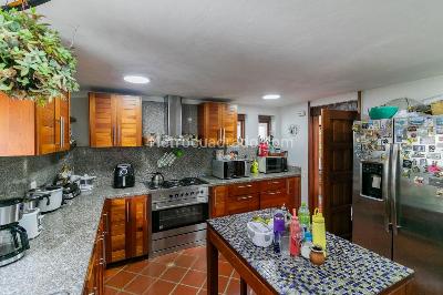 Apartamento de 3 alcobas en venta en Cerros De Niza, Bogotá, 189 m² · foto 3 de 20