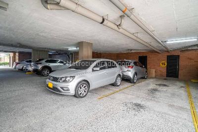 Apartamento de 5 alcobas en venta en Ciudad Jardin, Cali, 330 m² · foto 20 de 20