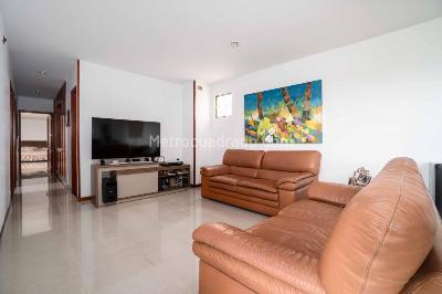 Apartamento de 5 alcobas en venta en Ciudad Jardin, Cali, 330 m² · foto 12 de 20