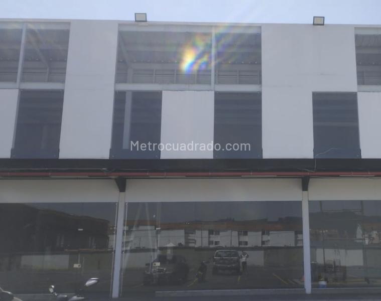 Local Comercial en Arriendo, Avenida Pradilla, Chía - Más