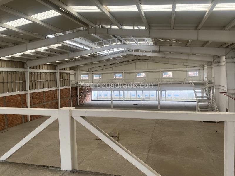 Local Comercial en Arriendo, Avenida Pradilla, Chía - Vista 3