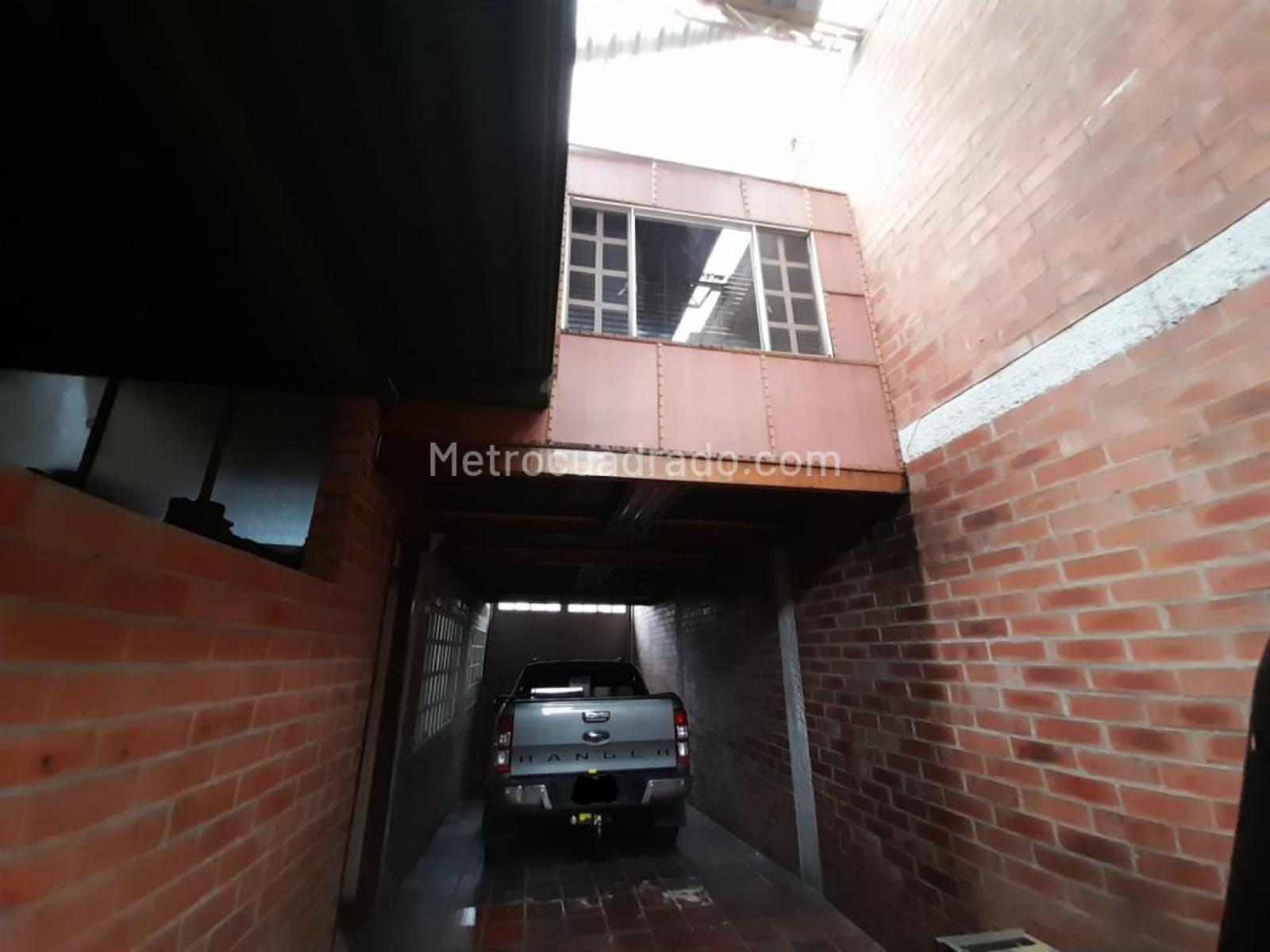 Venta de Bodega en Ingles - Bogotá D.C. - 897-M5017328