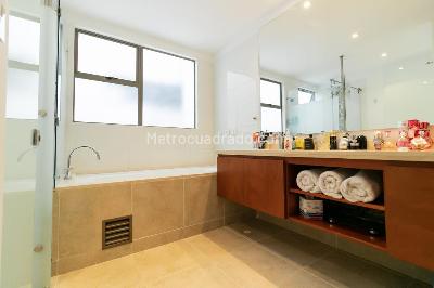Apartamento de 3 alcobas en venta en Cerros De Suba (Localidad De Suba), Bogotá, 207 m² · foto 15 de 20