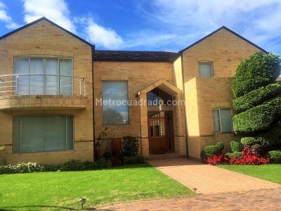 Casa de 4 alcobas en venta en Casa Blanca Suba, Bogotá, 440 m² · foto 2 de 20