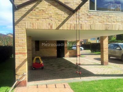 Casa de 4 alcobas en venta en Casa Blanca Suba, Bogotá, 440 m² · foto 3 de 20