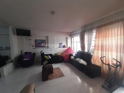 Casa de 5 alcobas en venta en Country Sur, Bogotá, 306 m² · foto 4 de 20