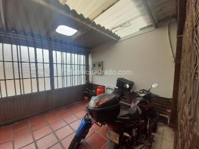 Casa de 5 alcobas en venta en Country Sur, Bogotá, 306 m² · foto 7 de 20