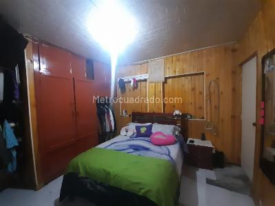 Casa de 5 alcobas en venta en Country Sur, Bogotá, 306 m² · foto 11 de 20