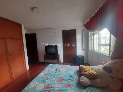 Casa de 5 alcobas en venta en Country Sur, Bogotá, 306 m² · foto 14 de 20