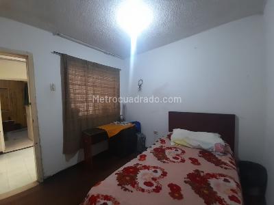 Casa de 5 alcobas en venta en Country Sur, Bogotá, 306 m² · foto 15 de 20