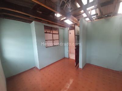 Casa de 5 alcobas en venta en Country Sur, Bogotá, 306 m² · foto 17 de 20
