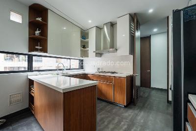 Apartamento de 3 alcobas en venta en Granada, Bogotá, 193 m² · foto 10 de 20