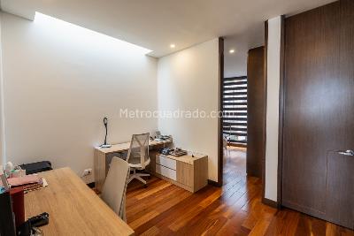 Apartamento de 3 alcobas en venta en Granada, Bogotá, 193 m² · foto 19 de 20