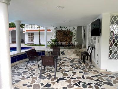 Casa de 5 alcobas en venta en Vanguardia, Villavicencio, 555 m² · foto 3 de 20