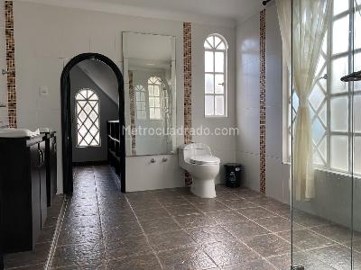 Casa de 5 alcobas en venta en Vanguardia, Villavicencio, 555 m² · foto 19 de 20