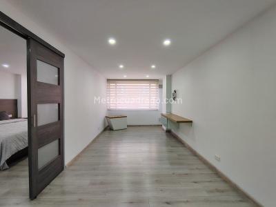 Apartaestudio en venta en Antiguo Country, Bogotá, 58 m² · foto 2 de 20