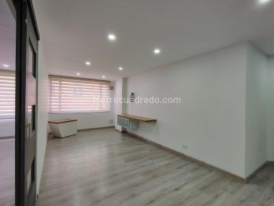 Apartaestudio en venta en Antiguo Country, Bogotá, 58 m² · foto 3 de 20