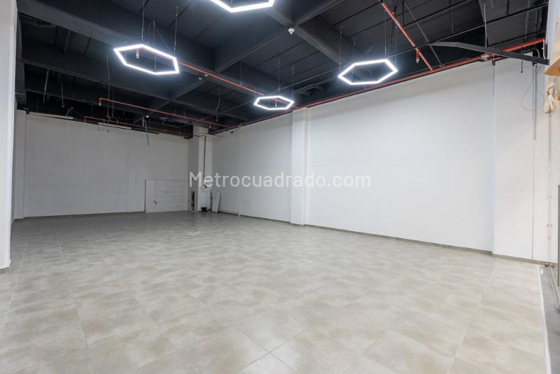 Local Comercial en Arriendo, Hayuelos, Bogotá D.C. - Más