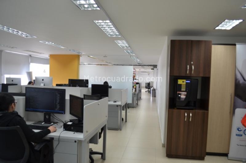 Edificio de Oficinas en Arriendo, Los Alcazares, Bogotá D.C. - Vista 2