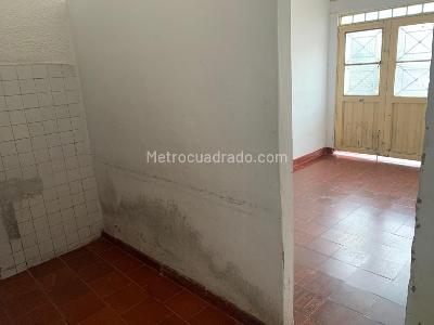 Casa de 5 alcobas en arriendo en Barrio El Emporio, Villavicencio, 313 m² · foto 3 de 10