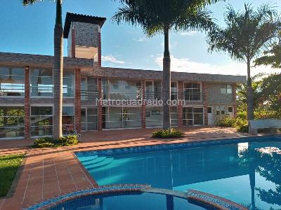 Casa de 5 alcobas en venta en Condominio, Villavicencio · foto 2 de 18