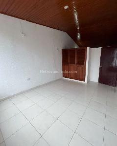Casa de 3 alcobas en venta en Barrio La Serrania, Villavicencio, 144 m² · foto 2 de 9