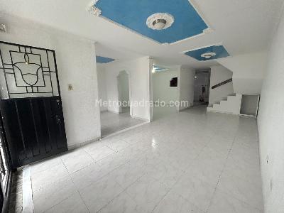 Casa de 3 alcobas en venta en Barrio La Serrania, Villavicencio, 144 m² · foto 6 de 9