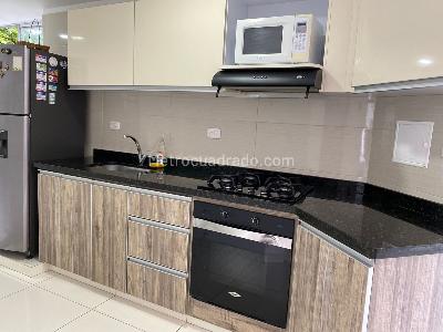 Apartamento de 3 alcobas en venta en Conjunto El Prado, Villavicencio, 89 m² · foto 2 de 9