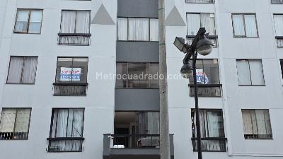 Apartamento de 2 alcobas en venta en Alhambra, Bogotá, 63 m² · foto 2 de 15