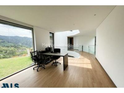 Casa de 4 alcobas en venta en Aburra Sur, Envigado, 598 m² · foto 13 de 20