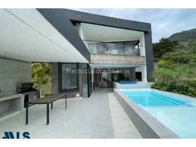 Casa de 4 alcobas en venta en Aburra Sur, Envigado, 598 m² · foto 3 de 20