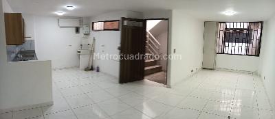 Apartamento de 3 alcobas en venta en Cristobal La America, Medellín, 78 m² · foto 3 de 13