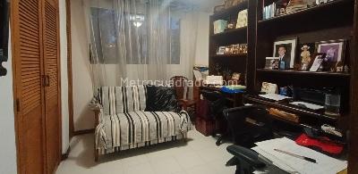 Apartamento de 4 alcobas en venta en La Castellana, Medellín, 85 m² · foto 9 de 20
