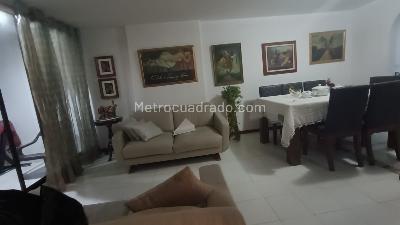 Apartamento de 4 alcobas en venta en La Castellana, Medellín, 85 m² · foto 3 de 20