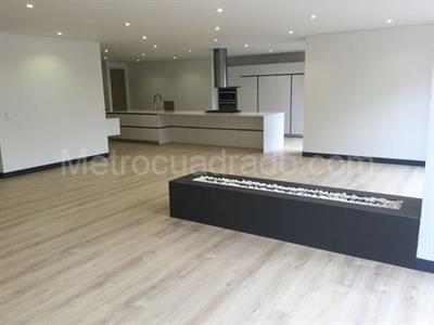 Apartamento de 4 alcobas en venta en Santa Barbara Alta, Bogotá, 655 m² · foto 7 de 20