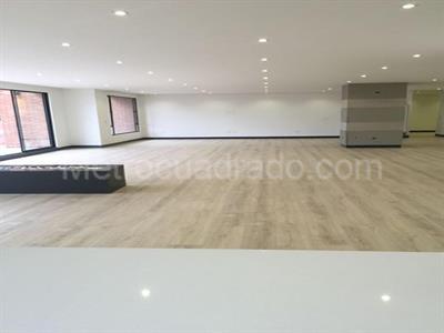 Apartamento de 4 alcobas en venta en Santa Barbara Alta, Bogotá, 655 m² · foto 9 de 20