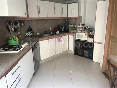 Casa de 4 alcobas en venta en Santa Ana Oriental, Bogotá, 275 m² · foto 14 de 19
