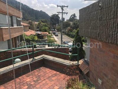 Casa de 4 alcobas en venta en Santa Ana Oriental, Bogotá, 275 m² · foto 4 de 19