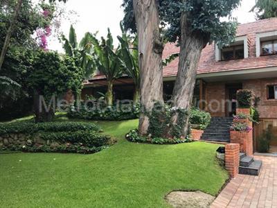 Casa de 5 alcobas en venta en Santa Ana Oriental, Bogotá, 1000 m² · foto 16 de 18