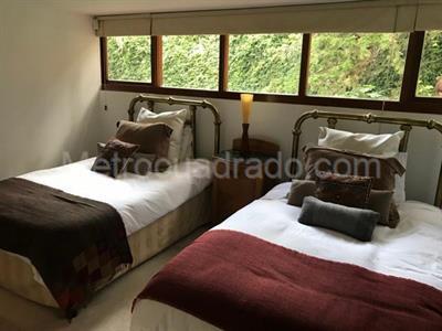 Casa de 5 alcobas en venta en Santa Ana Oriental, Bogotá, 1000 m² · foto 2 de 18
